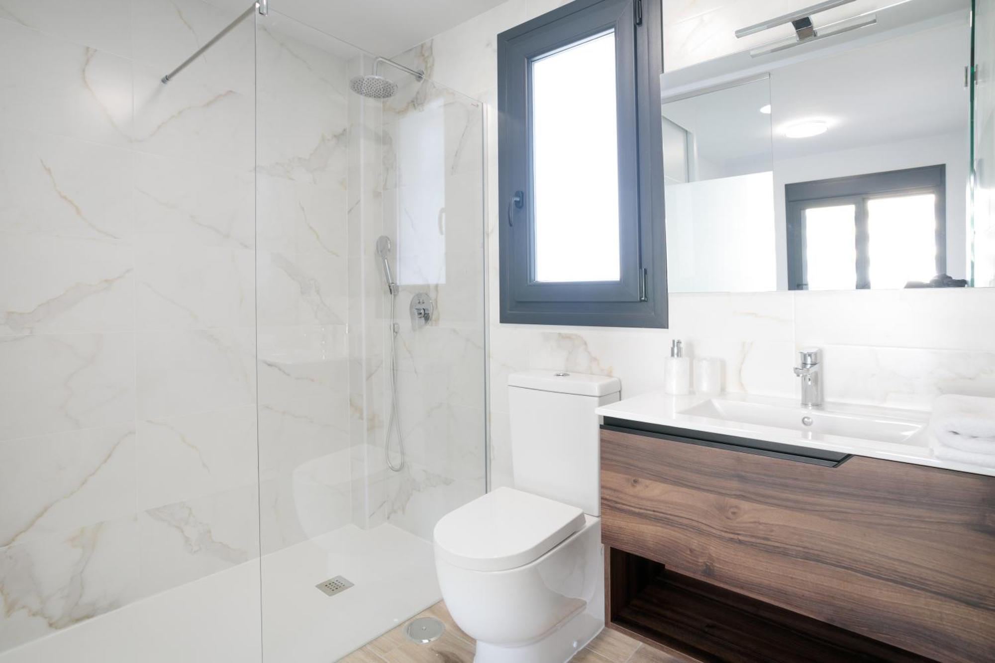 Arenales Terrace Refugee New With Pool And Gym Appartement *