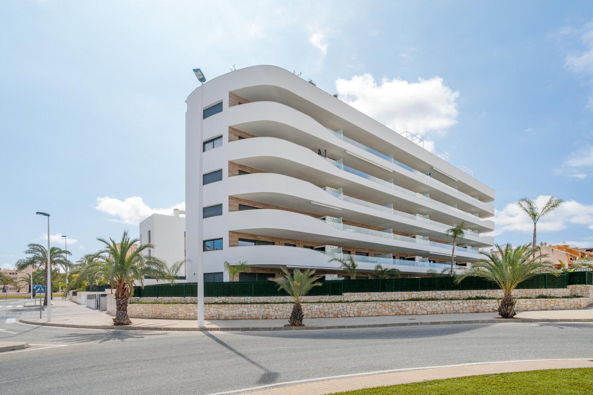 Appartement Arenales Terrace Refugee New With Pool And Gym