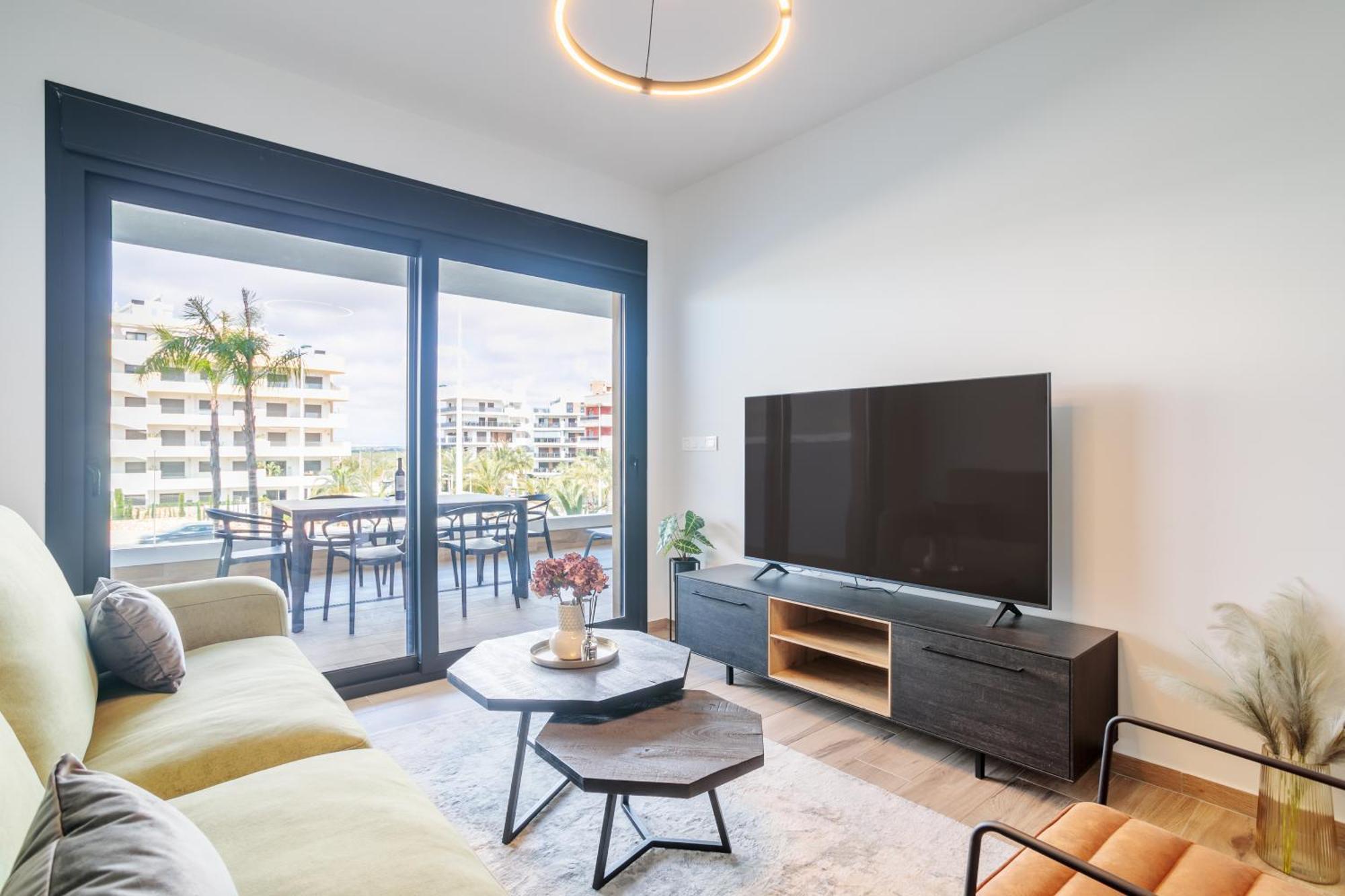 Arenales Terrace Refugee New With Pool And Gym