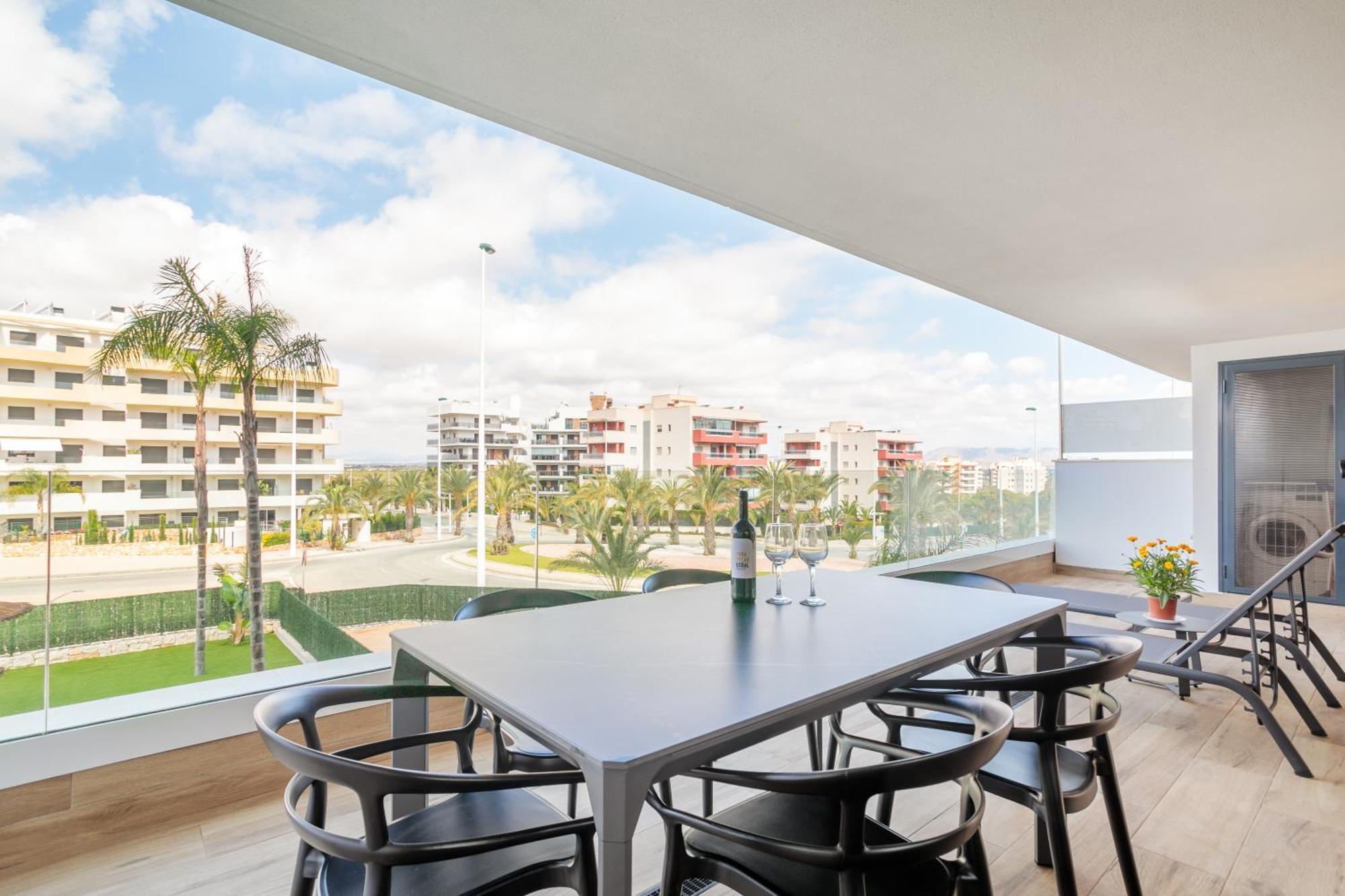 Appartement Arenales Terrace Refugee New With Pool And Gym