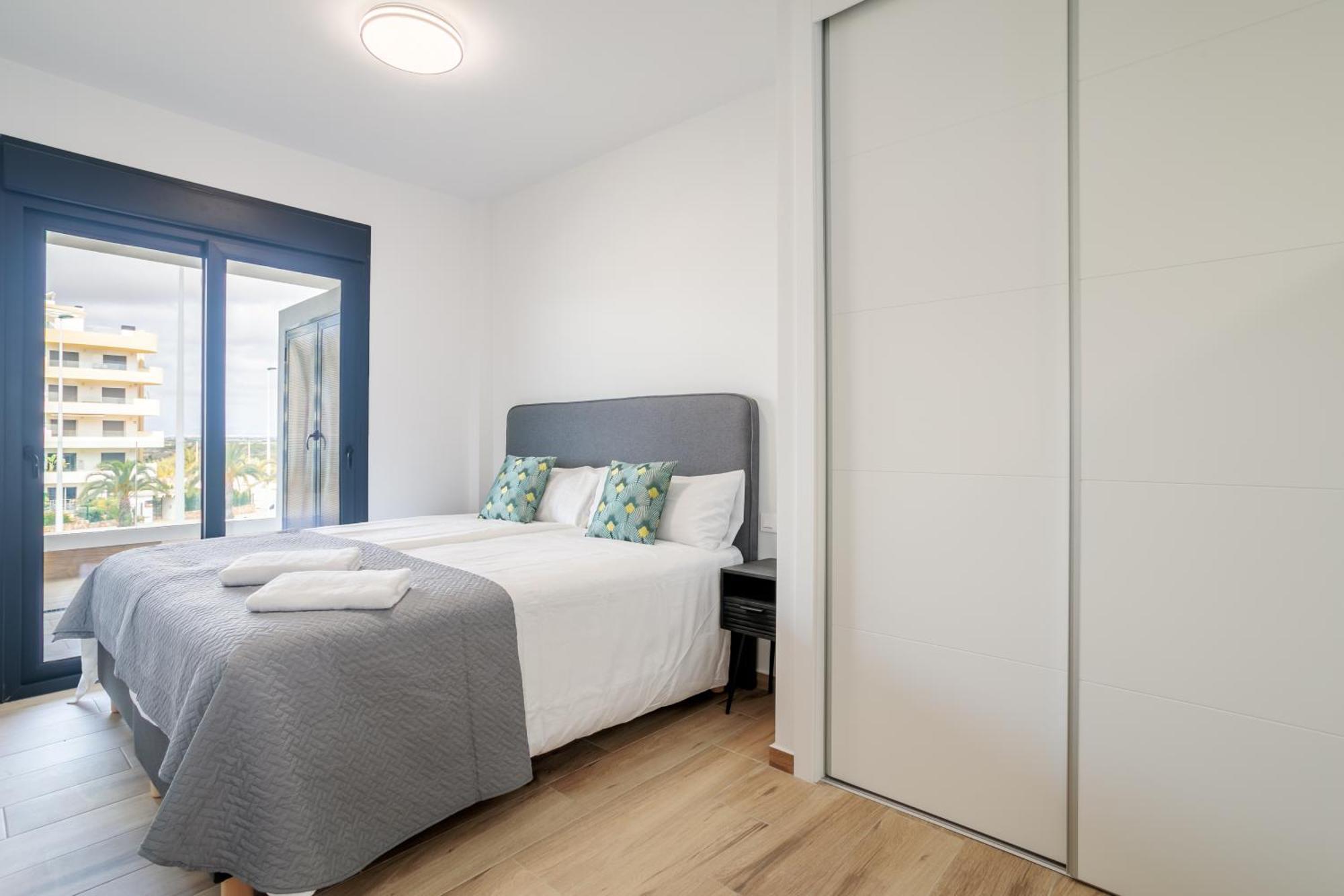Arenales Terrace Refugee New With Pool And Gym Arenales del Sol