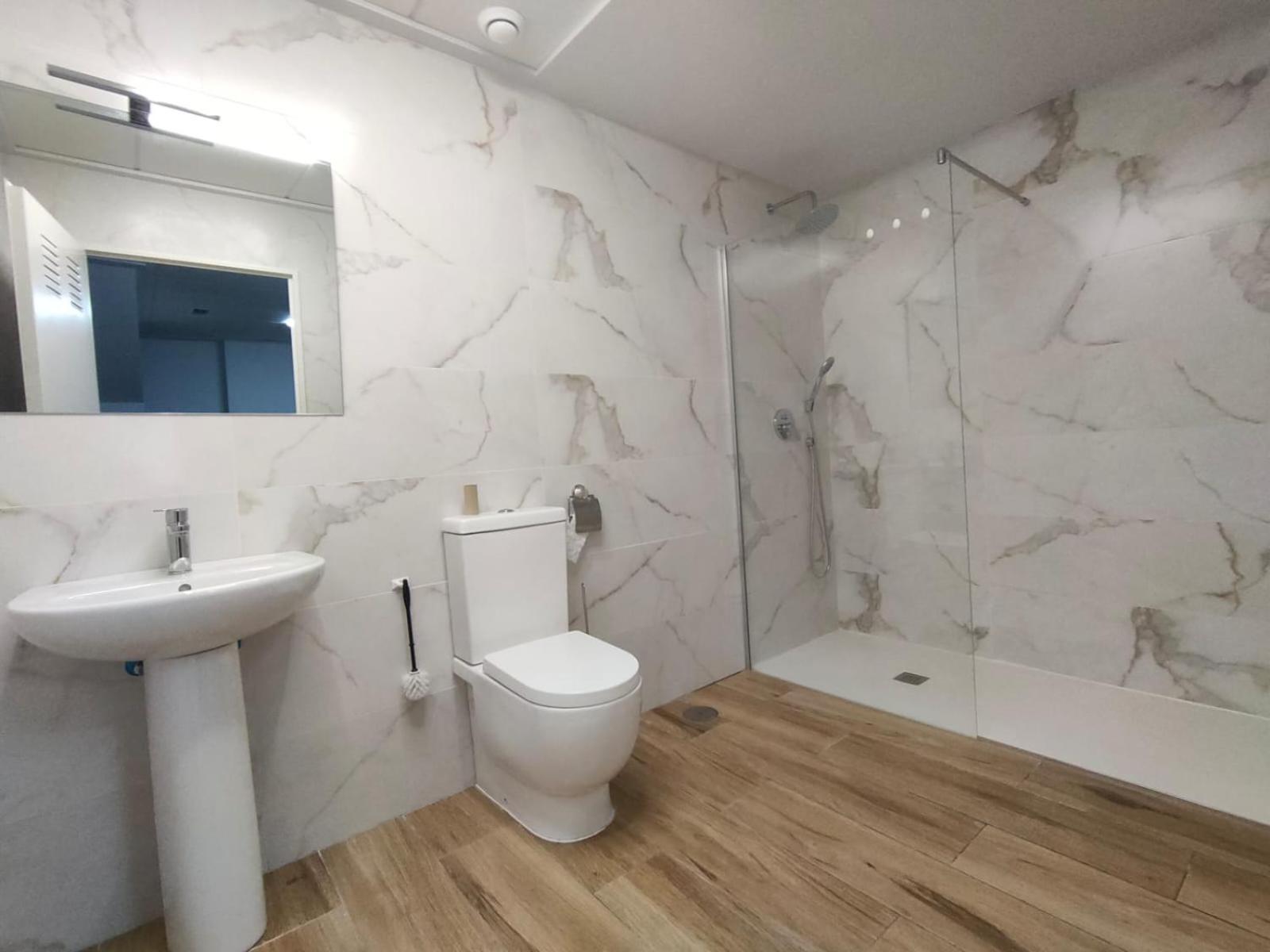 Arenales Terrace Refugee New With Pool And Gym Appartement *